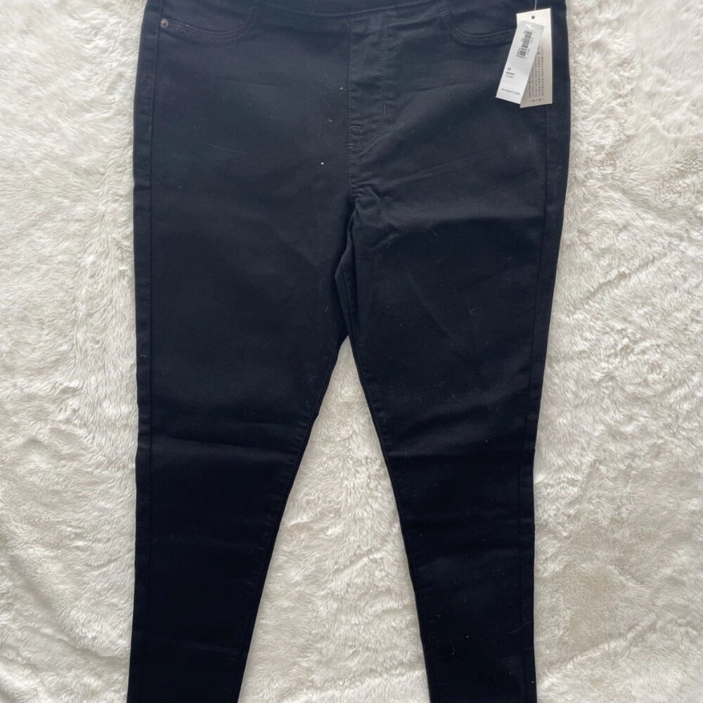 SALE! NEW Old Navy ROCKSTAR Black Women’s Size 12 Short Mid-Rise Jeans NWT